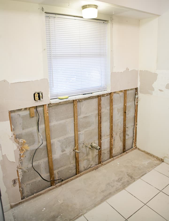 How to Remove Mold From Drywall